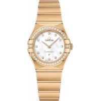 Replica Omega Constellation Manhattan Quartz 25mm Mother of Pearl Dial Diamond Yellow Gold Women‘s Watch 131.55.25.60.55.002